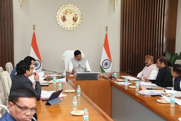 Emphasis on empowering women through handloom and handicrafts: CM says schemes like Mrignayani will be expand