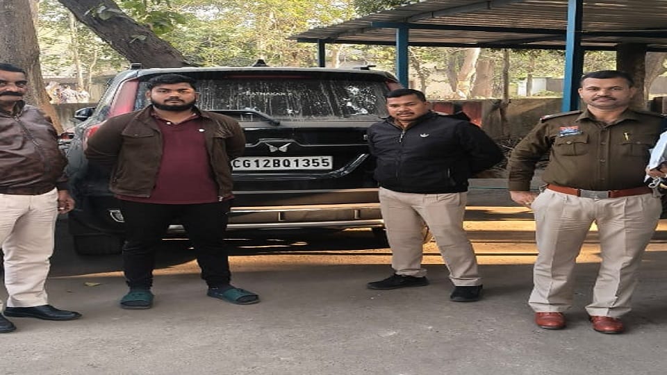 ट्रांसपोर्टर के साथ लूट