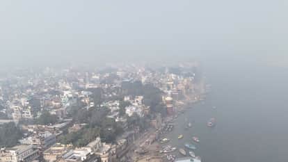 fog in varanasi reducing visibility to zero at night and resulting in three deaths in road accidents