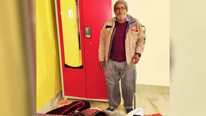 Thief tricked police by claiming cutter was pistol jumped from roof to escape surrounded in chandauli