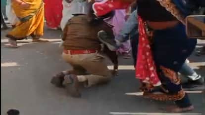 Villagers beat up the woman police station in charge set vehicles on fire in Raigarh