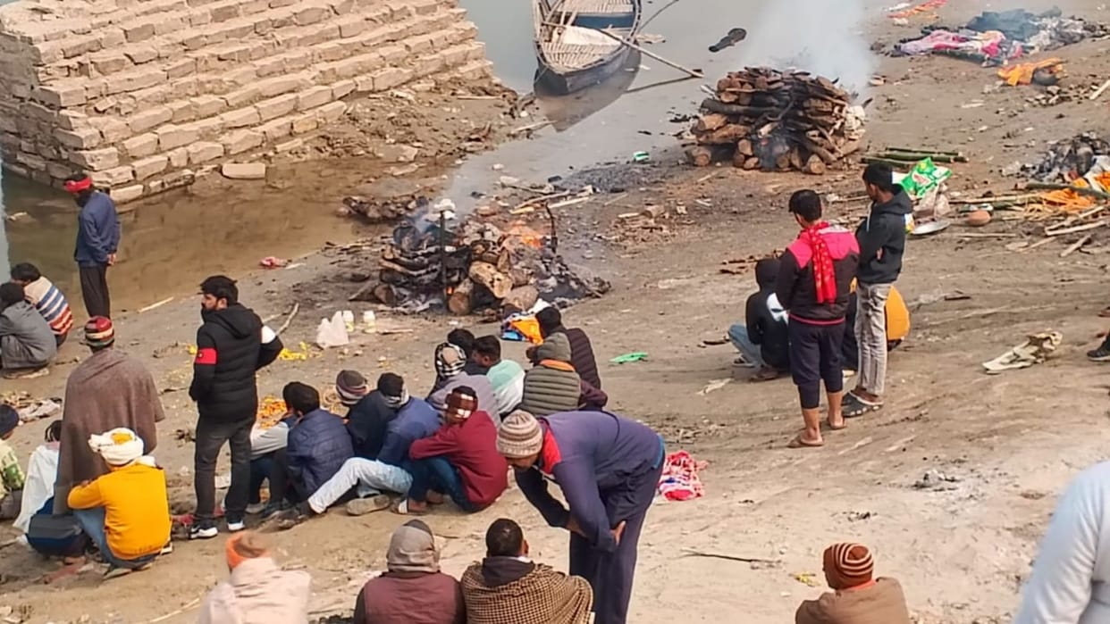 Ghazipur Murder Case: Vicky and Saurabh dead bodies cremated police and PAC guard village
