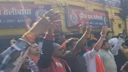 Raipur News:रायपुर मैग्नेटो मॉल में तोड़फोड़ पर पुलिस का कड़ा एक्शन, सात गिरफ्तार, बजरंग दल का विरोध तेज - Police Take Strict Action Against Vandalism In Raipur Magneto Mall, 7 ...