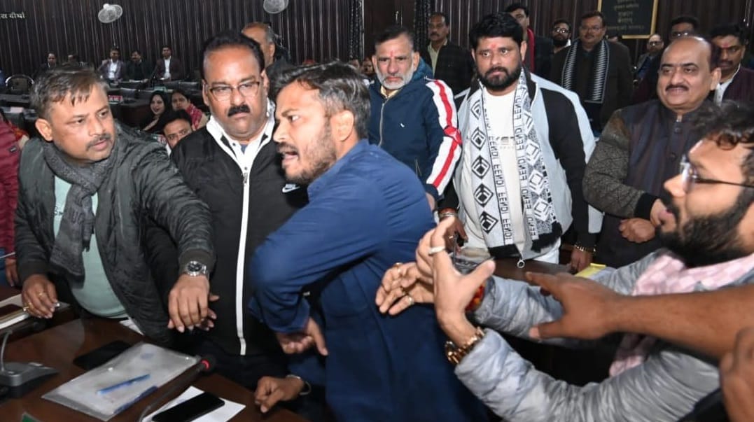 Kanpur heated argument broke out among BJP councilors in the house two were expelled