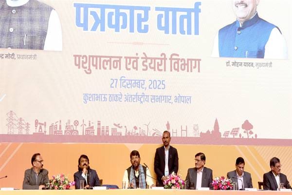 मध्यप्रदेश में पशुपालन को नई ऊंचाई: 20% दुग्ध उत्पादन लक्ष्य, स्वावलंबी गौशालाओं से किसानों की आय बढ़ेगी