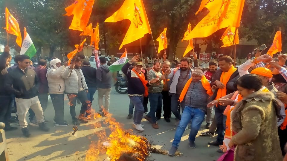 Transgender Wing Protests in Agra Outrage Over Killings of Hindus in Bangladesh