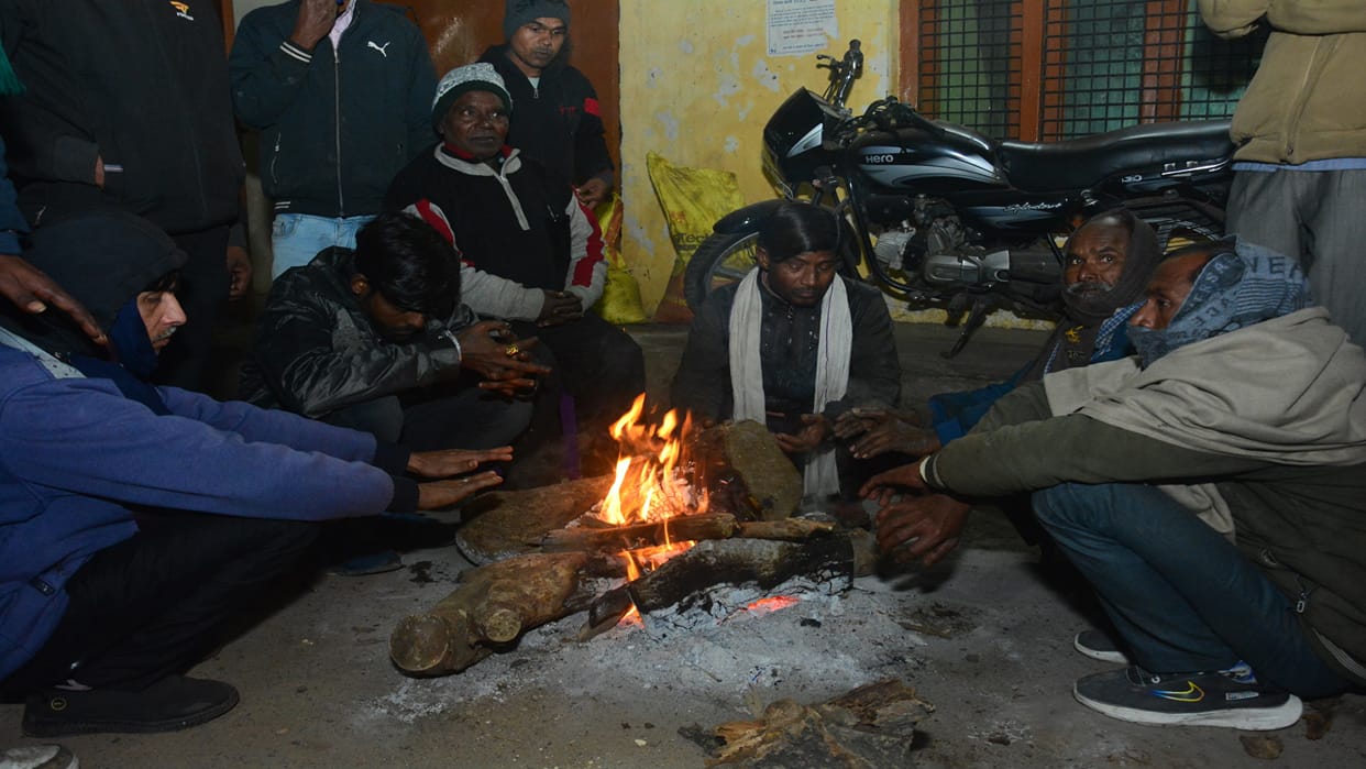 Weather: It was the coldest night of the season, the mercury remained at 7 degrees
