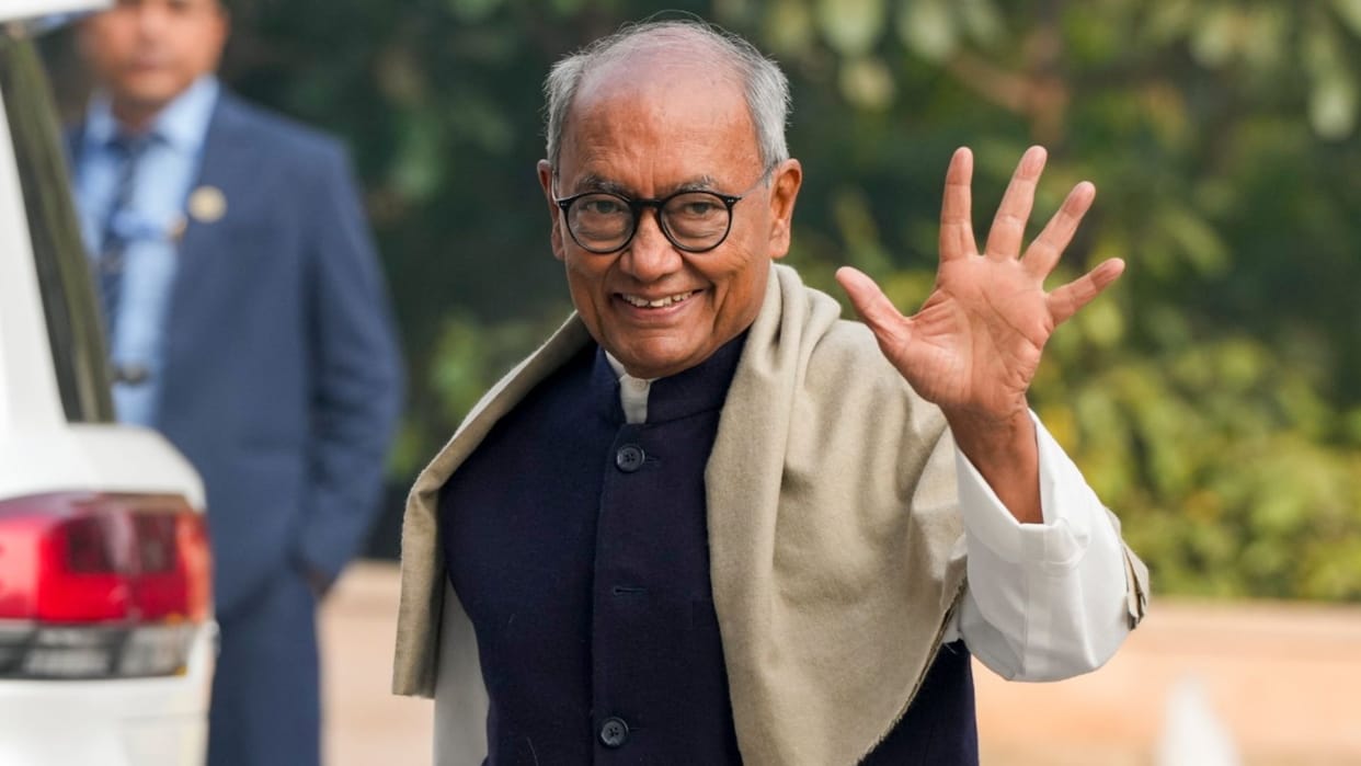 digvijaya singh praise rss organisation capicity tells congress is movement party