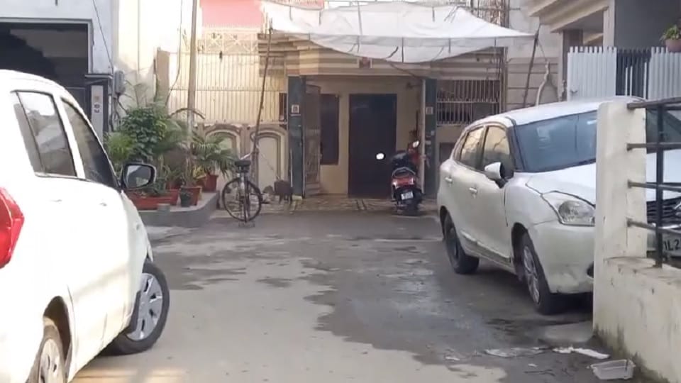 Death of notorious Vinay Tyagi: Vinay's last rites will be held in Meerut, relatives gathered at his house
