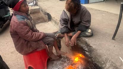 Bihar Weather: Samastipur is reeling under bone-chilling cold with the temperature dropping to 13.9 degrees