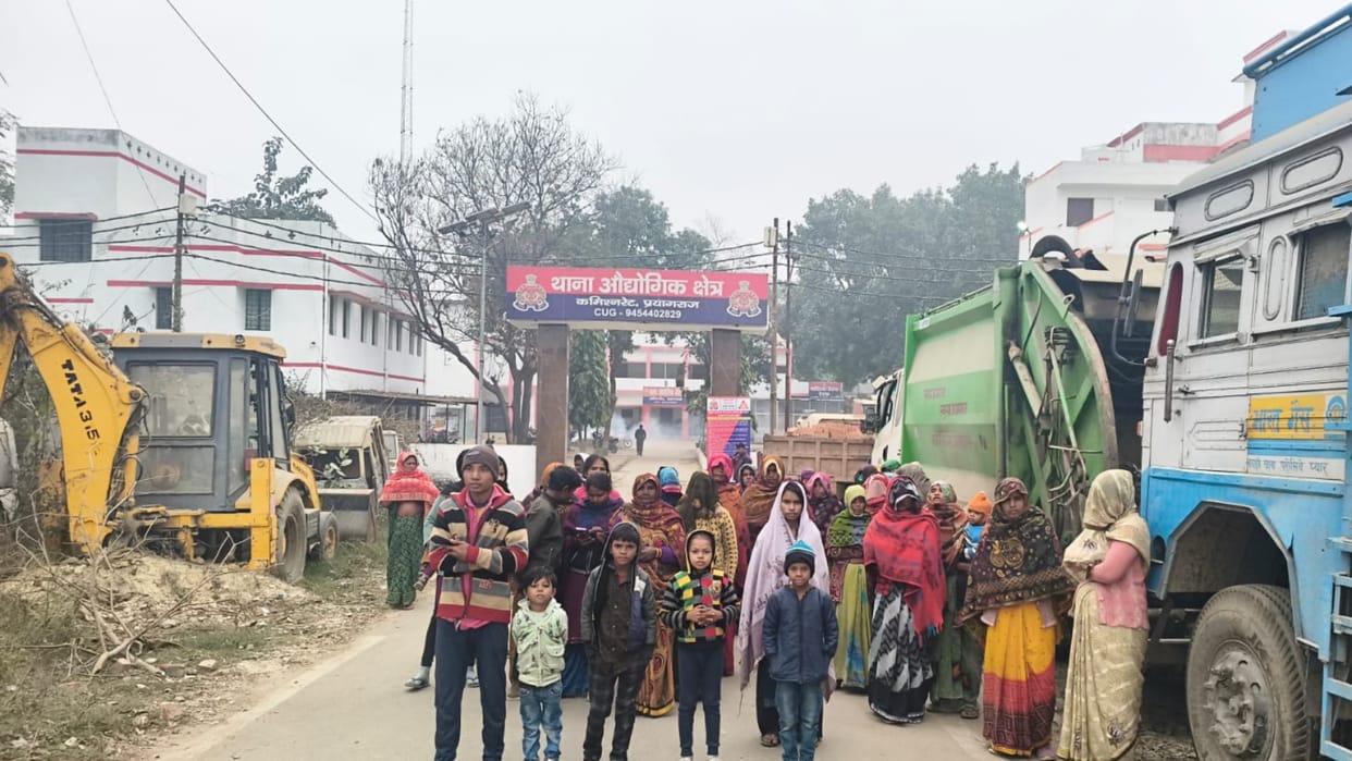 Three people injured after being crushed by a four-wheeler for protesting against assault