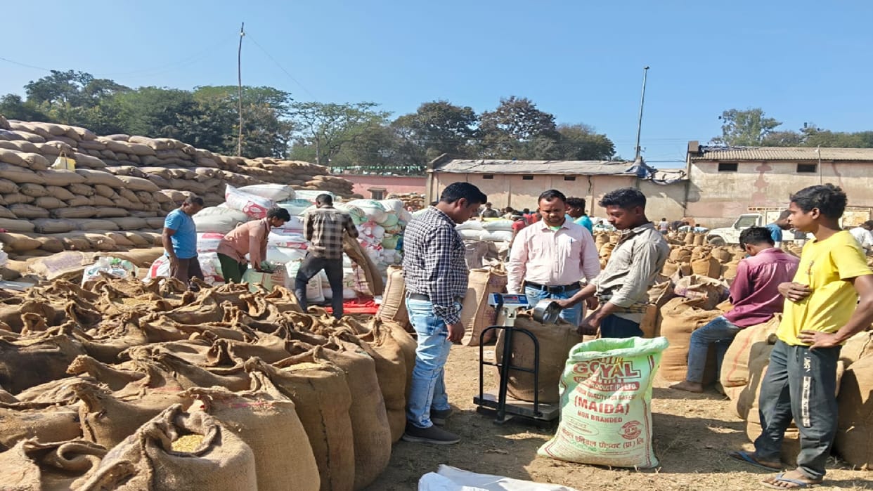 Paddy procurement campaign intensifies in Chhattisgarh, 60.88 lakh metric tonnes of paddy procured so far