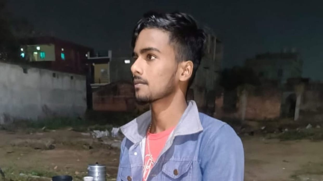 Bihar: An intermediate student committed suicide by hanging himself in a lodge in Saharsa news in hindi