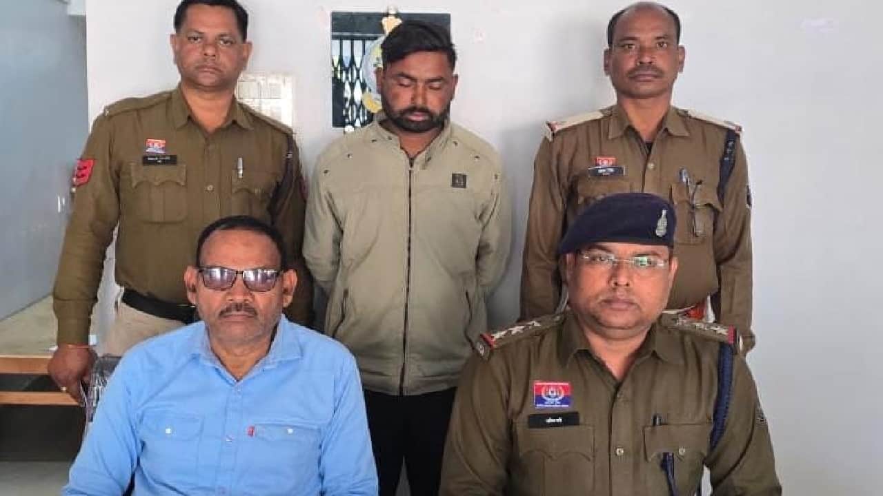 पुलिस की गिरफ्त में आरोपी