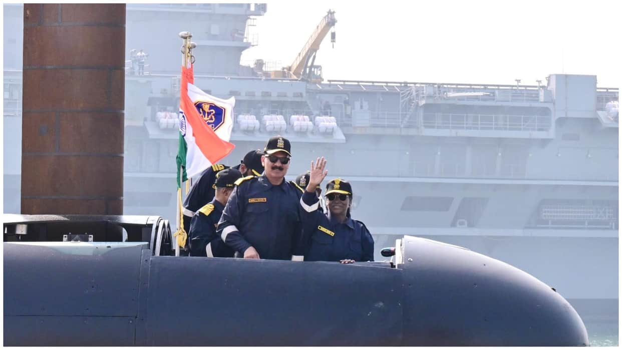 President Droupadi Murmu traveled on board the INS Vaghsir submarine Indian Navy chief Karwar naval base