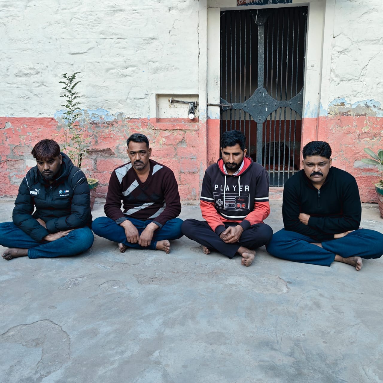 सट्टे के बड़े नेटवर्क का पुलिस ने खुलासा किया, चार आरोपी गिरफ्तार किए गए।