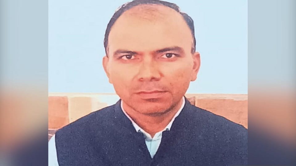 Meerut: BLO died due to heart attack, father said - Vineet was a heart patient, even after refusal