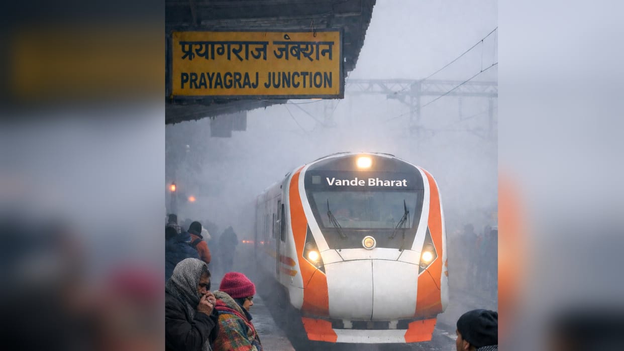 Prayagraj: Vande Bharat arrived at 9.15 pm instead of 12 noon