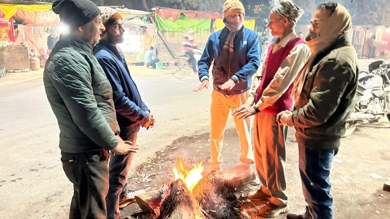 UP Weather daytime temperature dropped by 3.6 degrees in two days leaving people shivering