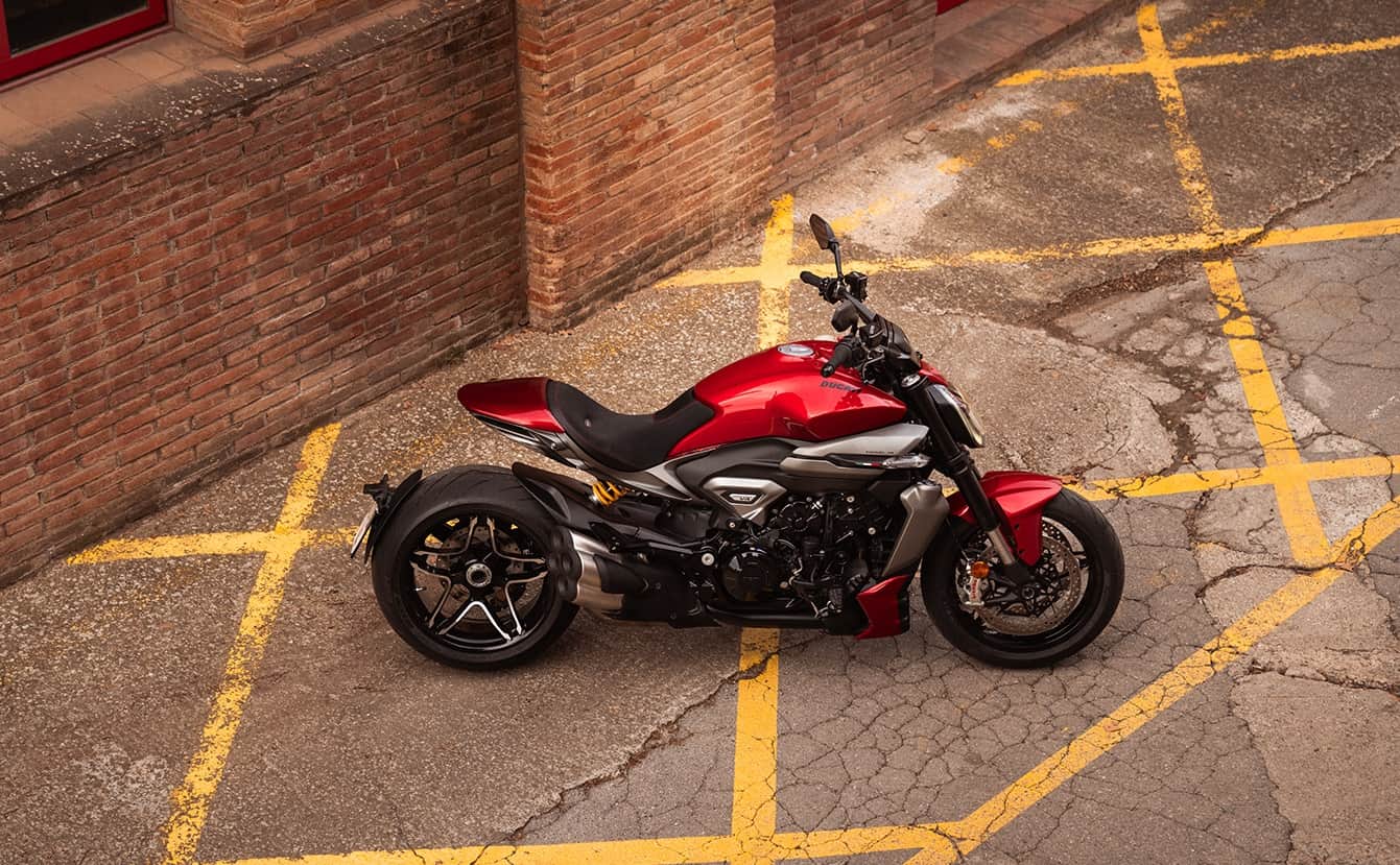 Ducati XDiavel V4 Motorcycle Launched in India Know Price Features Specifications