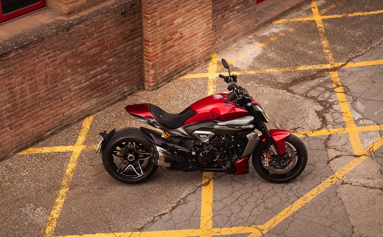 Ducati XDiavel V4 Motorcycle Launched in India Know Price Features Specifications