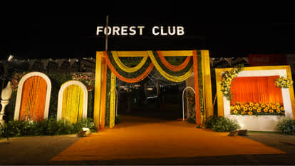 They will celebrate the New Year with dinner and dancing to DJ music in Gorakhpur