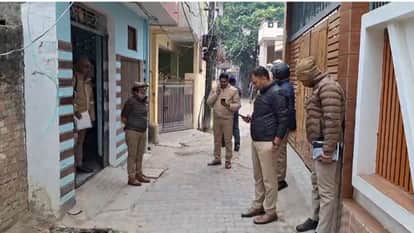 traffic policeman died of suffocation after sleeping in room with charcoal brazier burning in azamgarh