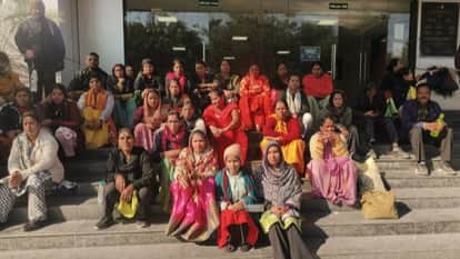 Indore News Strike at Super Specialty Hospital over unpaid salaries