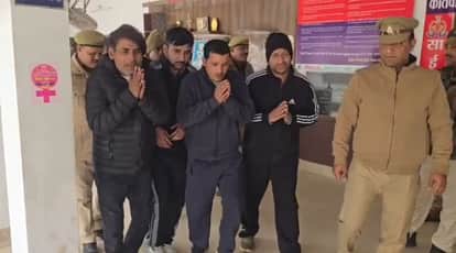 Four people arrested for vandalizing bus on highway limping out from police station