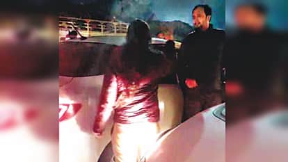 महिला दरोगा की दबंगई