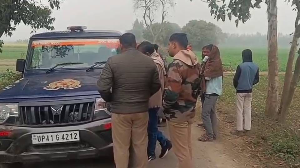 body of middle-aged man found hanging in village in Barabanki