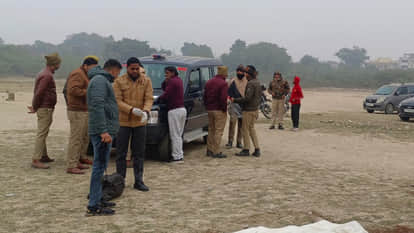 Kanpur: Panic erupted after the naked body of a petrol pump worker was found at the railway grounds
