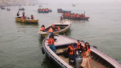 New Year in Kashi Rooms costing one lakh rupees near Ganges estimated business of 100 crore rupees