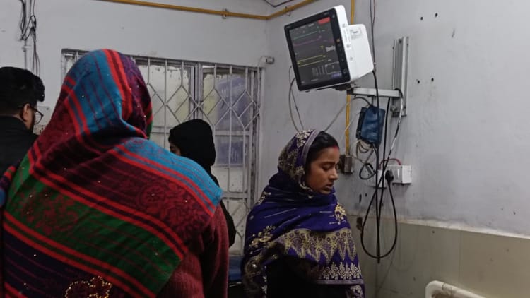 Bihar: पूर्णिया में भाई से झगड़े के बाद 18 वर्षीय लड़की ने की खुदकुशी की कोशिश, हालत नाजुक; हायर सेंटर रेफर