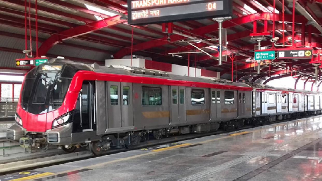 Lucknow: A metro train traveling from Munshipulia to the airport experienced sudden brake failure; an addition