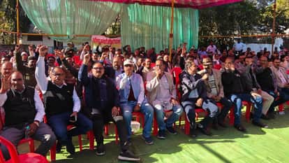 Strike of employees and officers in Surguja regarding eleven point demands