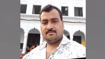 Kanpur: Panic erupted after the naked body of a petrol pump worker was found at the railway grounds