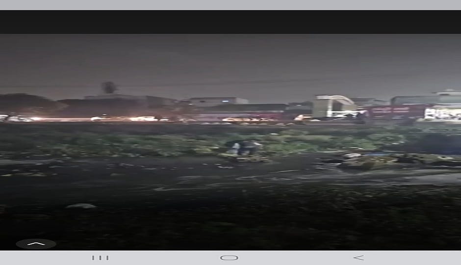 An incident has come to light in Rudrapur where fish were killed by poisoning the Kalyani River