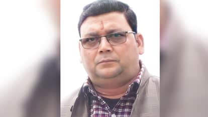 teacher died in road accident after bike collision with pickup truck in ballia