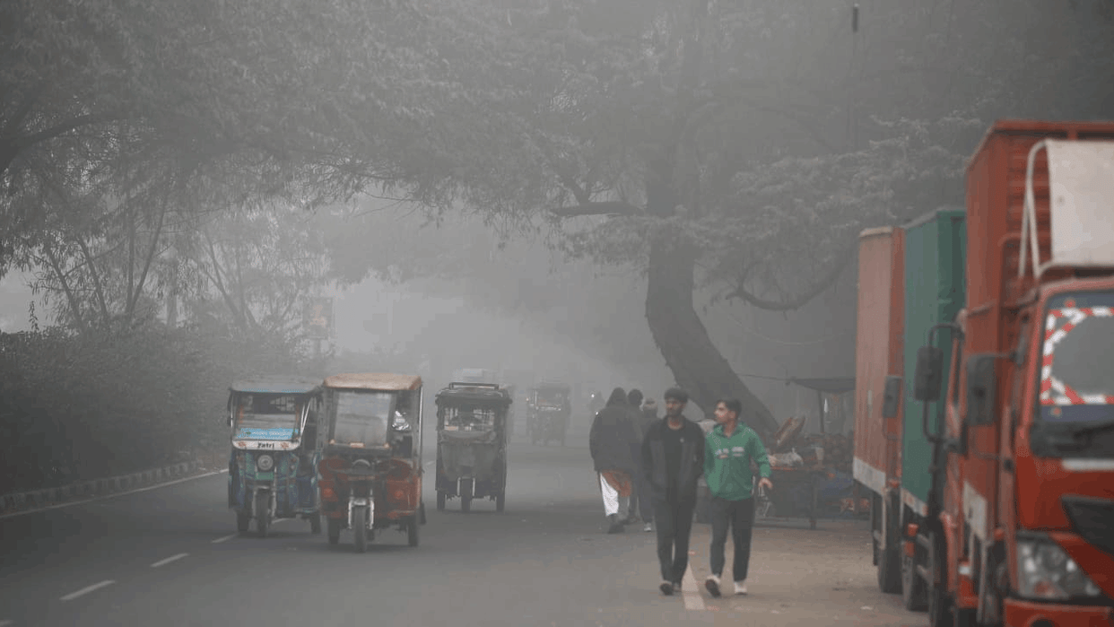 Western disturbance active Hail accompanied by rain in Haryana possibility of fog and drop in temperature