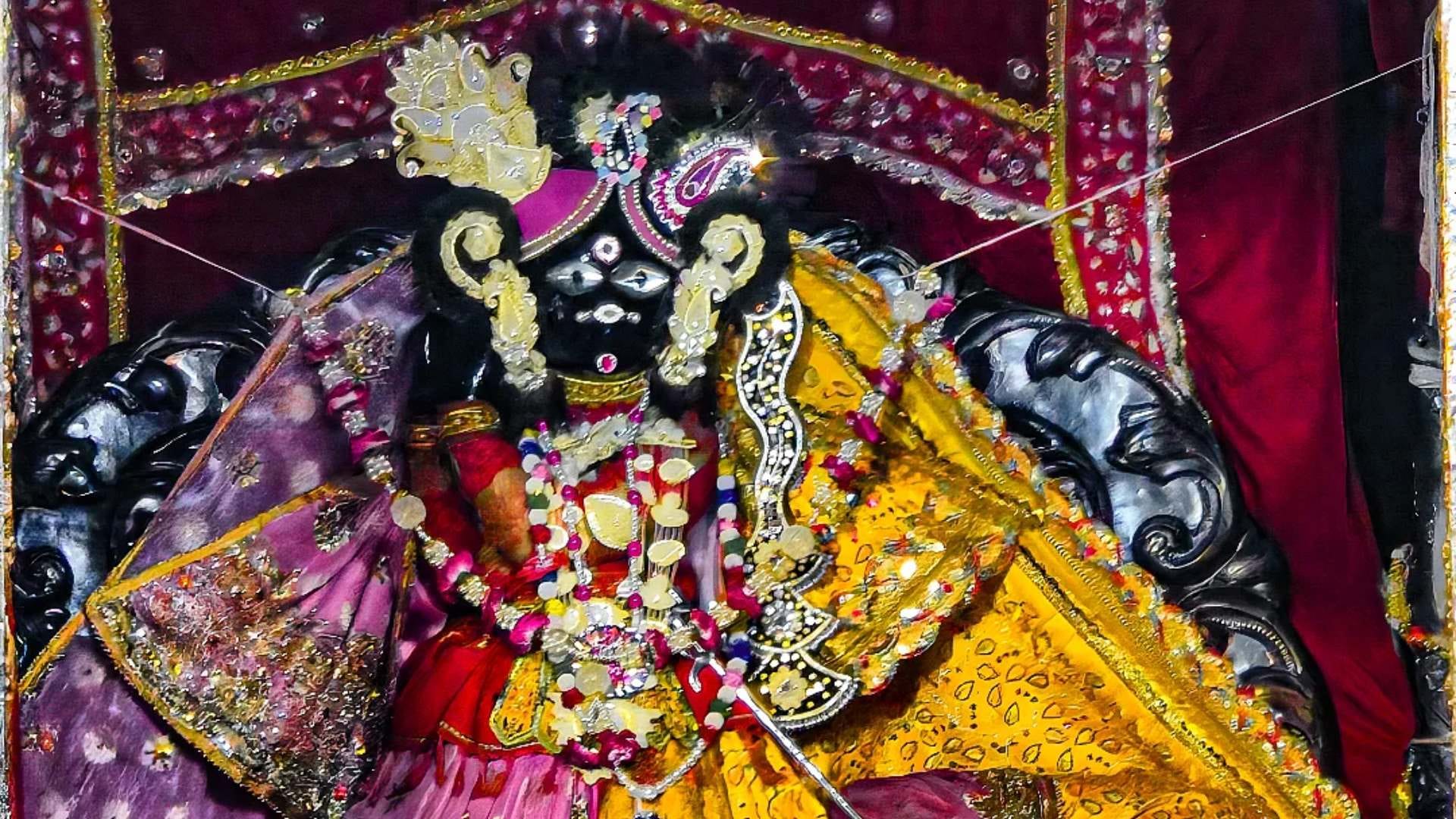Janmashtami at Banke Bihari Temple The Unique Tradition Behind Banke Bihari’s Rare Mangala Aarti