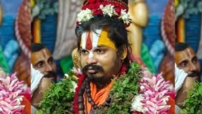 CG News: 'Girls should get their uteruses removed': Sant Samaj opens front against fake Baba Amandatt