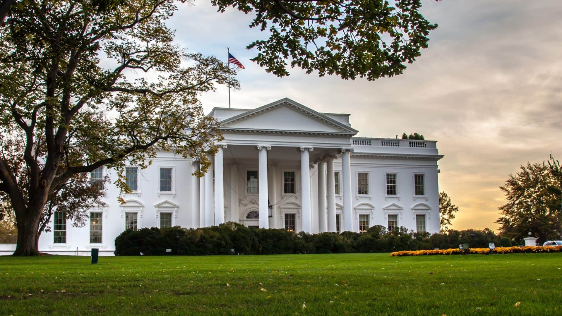 Is the White House Haunted ? Ghost Stories of Former US Presidents Explained in Hindi