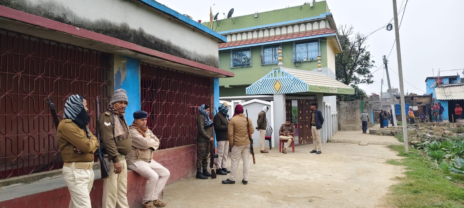 मौके पर पहुंची पुलिस