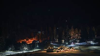 Light snowfall is likely in the plains today in jammu kashmir