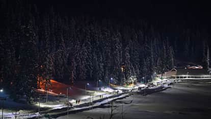 Light snowfall is likely in the plains today in jammu kashmir