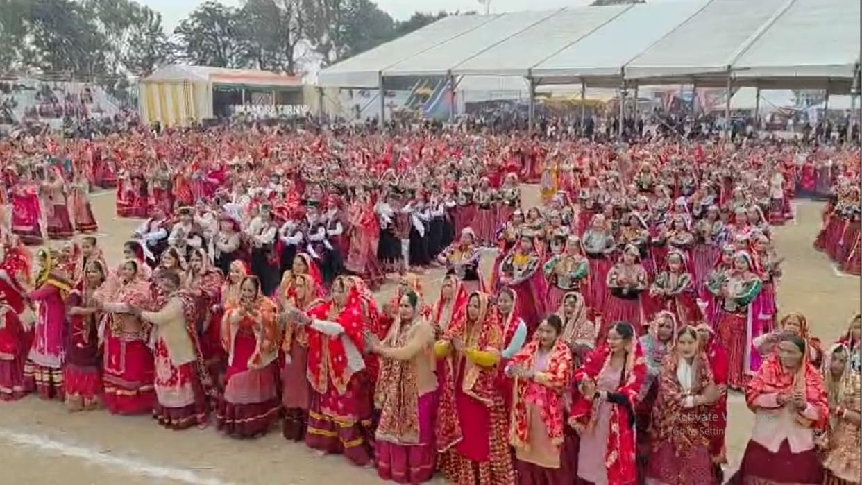Kangra Valley Carnival 2500 women deliver a powerful anti-drug message through the Jhamakda dance