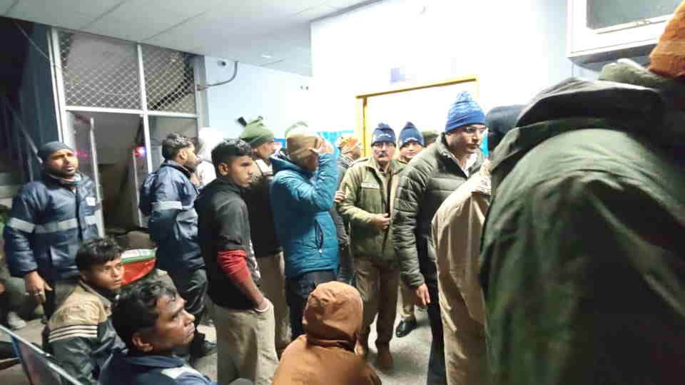 Chamoli Accident In a 13-kilometer-long tunnel where workers were working, two locomotive train suddenly coll