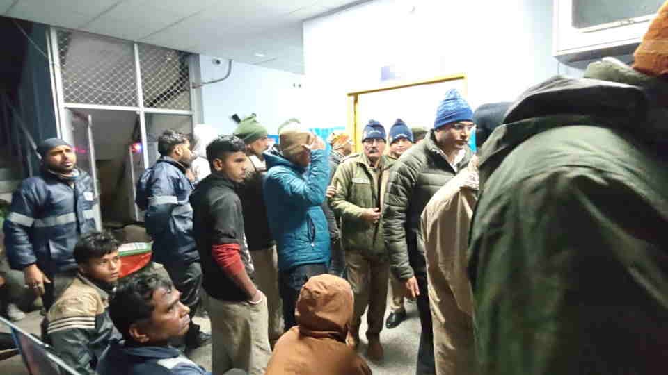 Chamoli Accident In a 13-kilometer-long tunnel where workers were working, two locomotive train suddenly coll