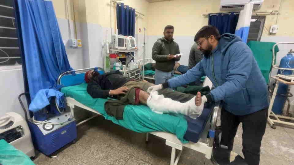 Chamoli Accident In a 13-kilometer-long tunnel where workers were working, two locomotive train suddenly coll